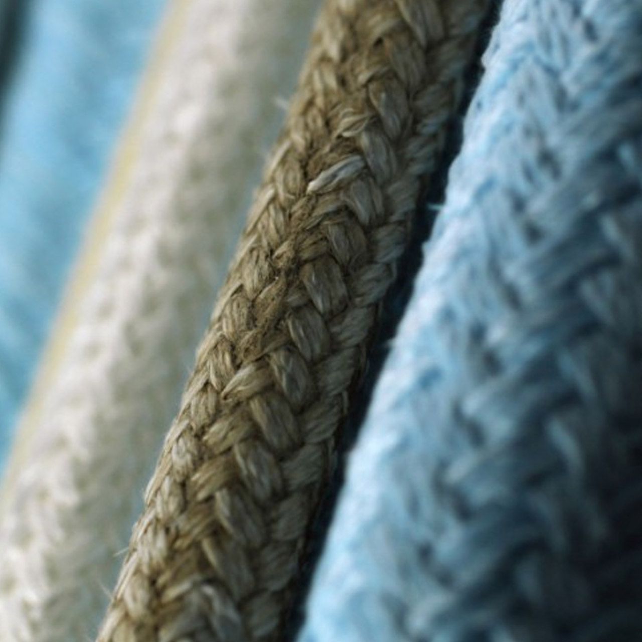 Packungen und Schlauchpackungen